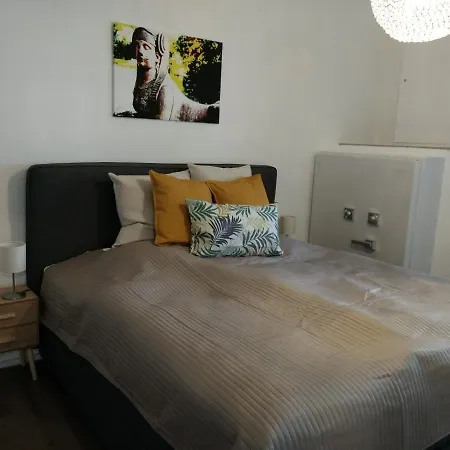 Strietpartment - 2 Schlafzimmer, Viel Raum Und Ruhe Apartment